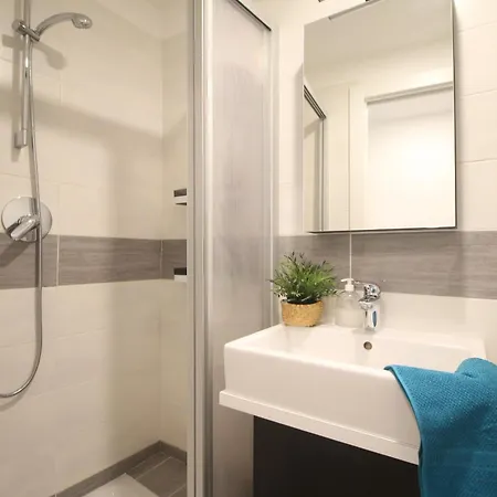 Apartment Borsieri With Parking Como