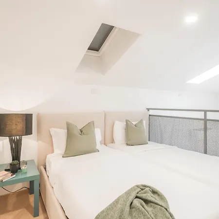 Apartment Borsieri With Parking Como