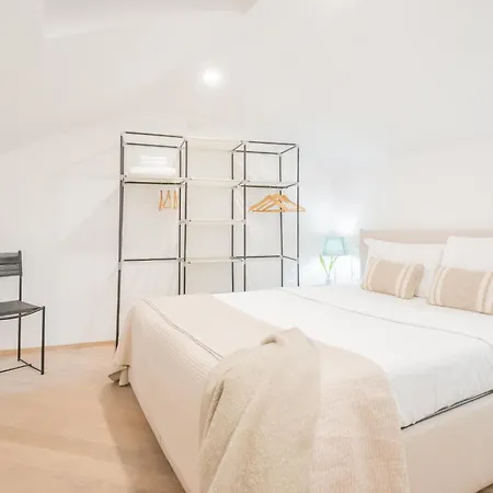 Borsieri With Parking Apartment Como