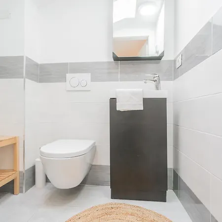 Borsieri With Parking Apartment
