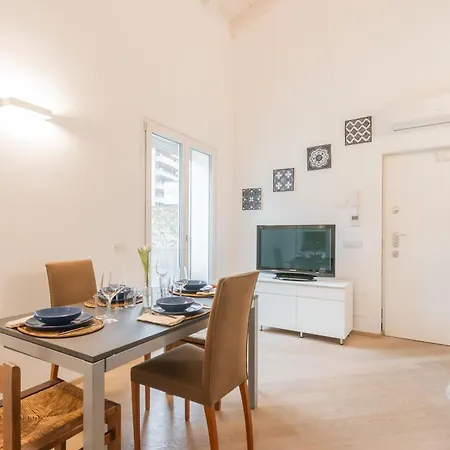 Borsieri With Parking Apartment Como
