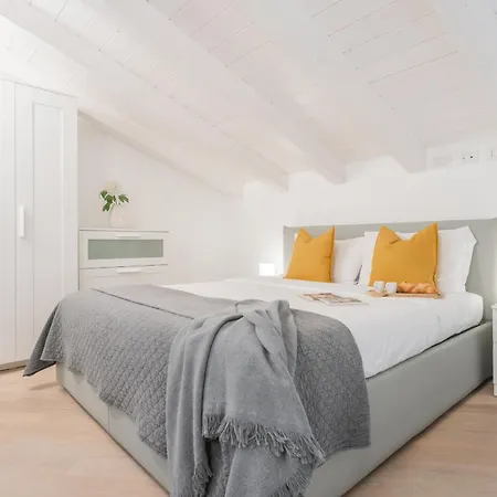 Apartment Borsieri With Parking *